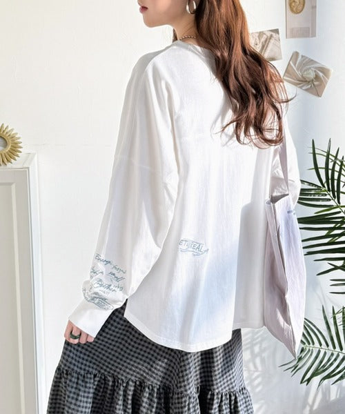 《JaVaジャバコラボ》袖を通せば、あなたも輝く。コットン100％刺繍胸元切り替えドルマンロンTEE（長袖） jv1260620