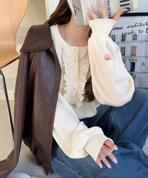 《JaVaジャバコラボ》ラフなのに、ほんのり甘い。ワッフルフリルヘンリーネックトップス（オーバーサイズ） jv1020409