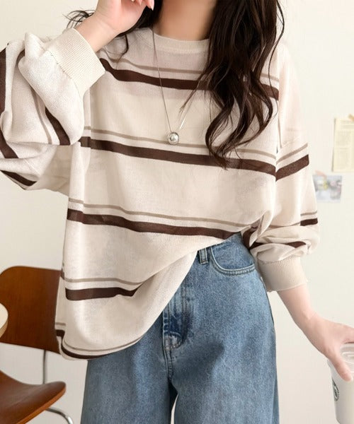 《JaVaジャバコラボ》ヘルシーな透け感のゆったりシルエットが着やすい。オーバーサイズ ボーダーシアートップス (長袖) jv1330107