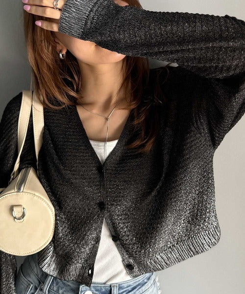 【mily bilet】抜け感とキラ感、どっちも欲張るのが正解◎箔プリントメッシュショート丈Vネックカーディガン(長袖) mi1259016