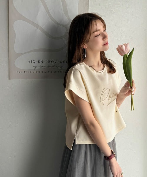 《JaVaジャバコラボ》上品な大人の抜け感。フロントPAEANエンボス加工半袖Tシャツ（ロゴ） jv1260427