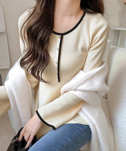 【mily bilet】秋薫る上品シルエット♪フリルで華やぐ主役級トップス。 配色パールボタンリブニットペプラムトップス mi1359031