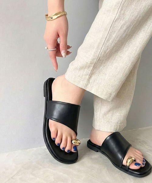 指輪みたいに可愛くて、痛くなりにくい♪柔らかソフトクッション PUレザーサムリング スクエアトゥサンダル ce1417001