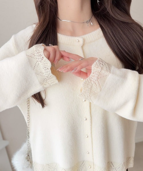 【mily bilet】裾レースとパールが、大人の甘さを引き立てる。前後2way配色ニットレースカーディガン mi1029195