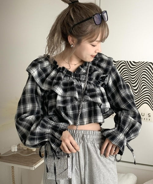 【mily bilet】全方位、上品シルエット。フリル使いオフショル２WAYキャンディースリーブブラウス mi1139047