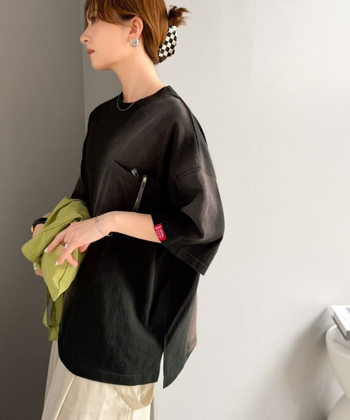 《JaVaジャバコラボ》唯一無二のヴィンテージ感。オーバーサイズシルエットのスプレーダイポケットTシャツ（半袖） jv1020359