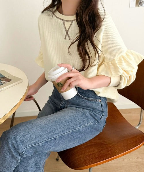 《JaVaジャバコラボ》カジュアル派さんにも推したい。袖フリルオーバーサイズ配色ステッチワッフルプルオーバー（長袖） jv1330117