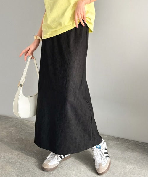 【吸水速乾・防シワ機能付き】お手入れラクチン♪縦ライン強調で、すっきり細見え。ウェーブジャガードIラインスカート（ロング） ce1000013