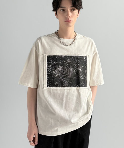 「オリジナリティ。」ピグメント加工ダブルレイヤーデザインプリントTシャツ／Pigment-Dyed Double-Layered Design Print T-Shirt co1010002