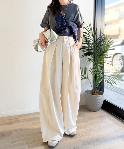 旬なワイドシルエットが目を惹く１着♪タックバレルレッグパンツ ce1265082