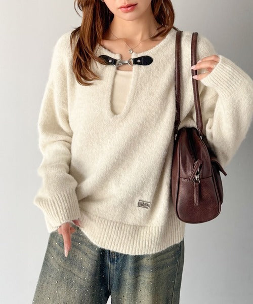 【mily bilet】癒しのモヘアタッチ。バックル使いVネックニット（長袖） mi1029138