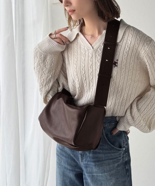 コーデに合わせて表情が変わる！マルチウェイソフトフェイクレザーショルダーバッグ ce1029175