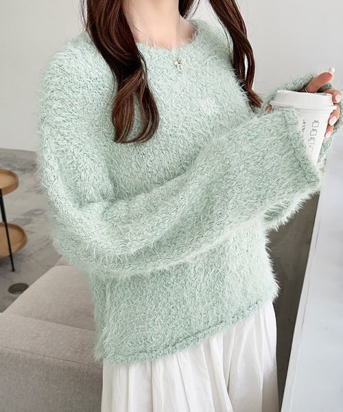 【mily bilet】愛され大人フェミニン。ポンポンフェザー胸刺繍ニット mi1029068