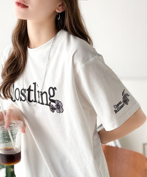 ナチュラルな中に、さりげない華。綿100％ロゴ×フラワー刺繍ビッグTシャツ（半袖） ce1260485
