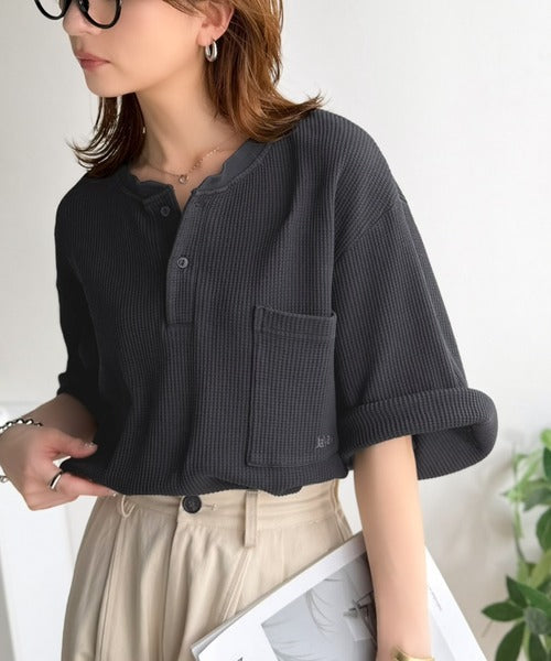 《JaVaジャバコラボ》「古着っぽい」がちょうどいい。綿100％ワッフル ピグメント加工 ヘビーウェイト素材 胸ポケット付きヘンリーネックTシャツ jo0780022