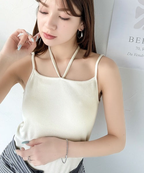 【mily bilet】オールシーズンの必需品！カップ付きホルターネック風ストラップキャミソール mi1019086