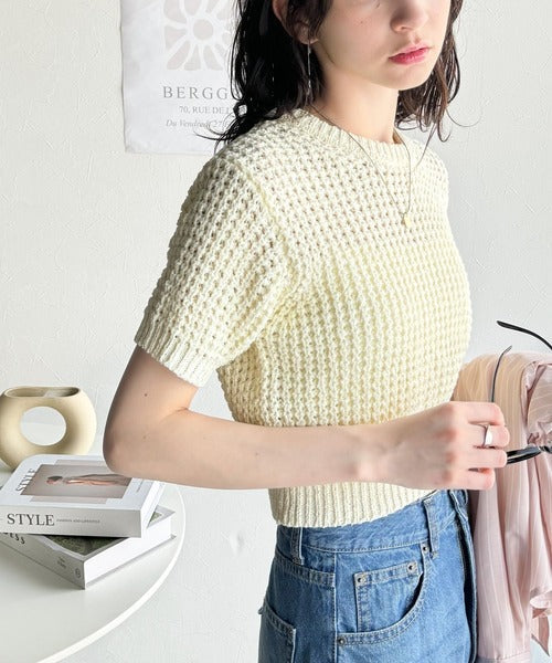 立体編みで叶う上品なリラックス感。半袖ワッフルコンパクトニット ce1020222