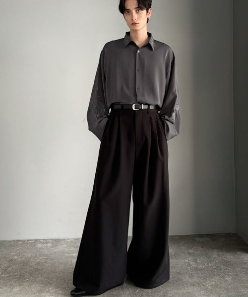 【Classical Origin】「繊細×モード」。刺繍使いルーズドレープシャツ（長袖）／Embroidery Loose Drape Shirt co1010025