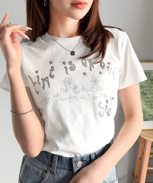 【mily bilet】大人の上品グラフティ。ハンドペイントライクシルバープリントコンパクトTシャツ mi1329023