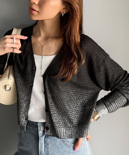 【mily bilet】抜け感とキラ感、どっちも欲張るのが正解◎箔プリントメッシュショート丈Vネックカーディガン(長袖) mi1259016