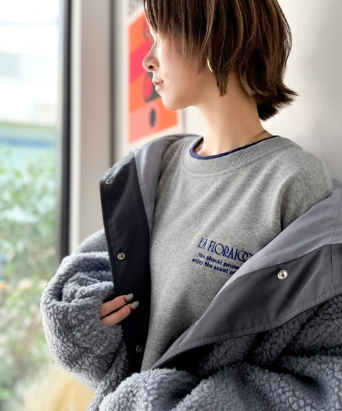 《JaVaジャバコラボ》着るだけでレイヤード上級者！配色刺繍レイヤード風オーバーサイズ裏起毛プルオーバー jv1050390