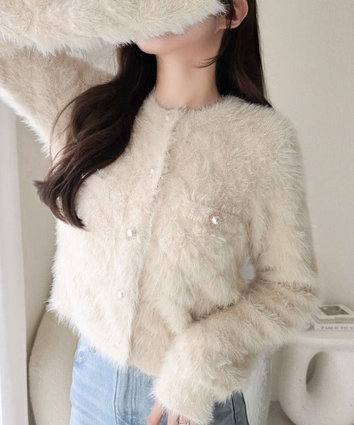 【mily bilet】大人可愛い、愛されニット。パール調ボタン使いキルティング風フェザーニットジャケット mi1359067