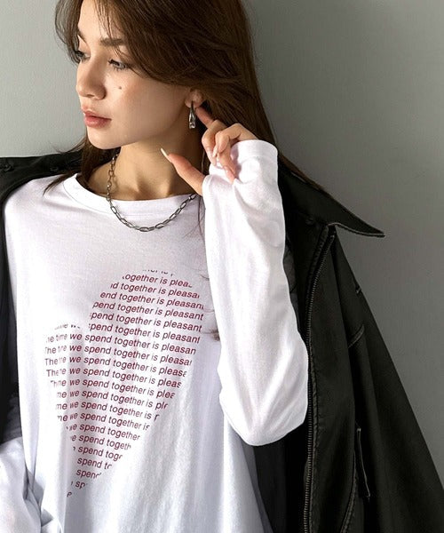 【mily bilet】 ハートが映える♪大人カジュアルMIX◎ハートグラフィック指穴ロングTシャツ mi1029154