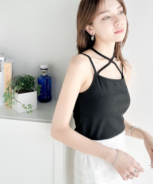 【mily bilet】大人レディを演出する万能item。チョーカーリボン使いカップ付きキャミソール mi1019045