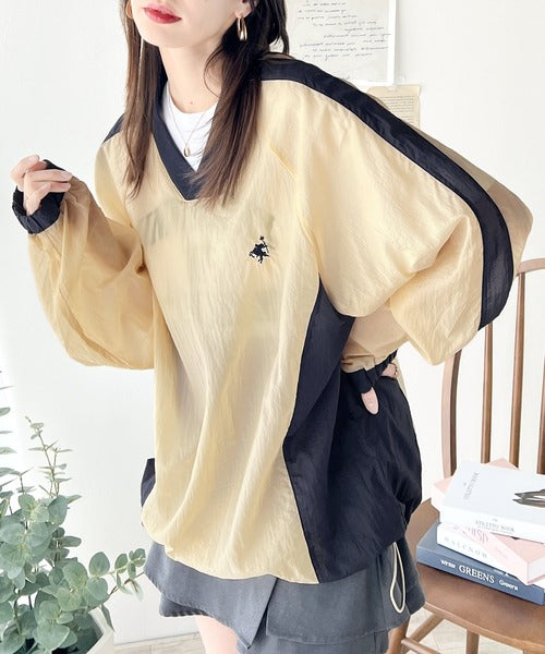 レトロ配色が今っぽ！胸刺繍配色シアー裾ドロストVネックプルオーバー ce1110082