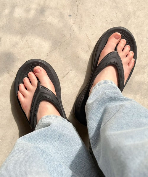 《JaVaジャバコラボ》歩くたび足が喜ぶ！ふわっと沈んで、やさしく弾む。包み込まれるご褒美サンダル。柔らかクッション+4cm厚底リカバリーサンダル jv1417004