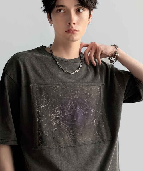 「オリジナリティ。」ピグメント加工ダブルレイヤーデザインプリントTシャツ／Pigment-Dyed Double-Layered Design Print T-Shirt co1010002