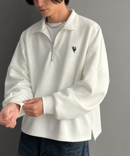 胸刺繍ダンボール素材オーバーサイズショート丈ドルマンスリーブハーフジッププルオーバー（長袖）／Chest Embroidered Double-Knit Oversized Cropped Dolman Sleeve Half-Zip Pullover co1010072