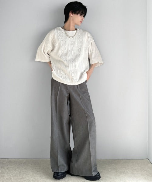 涼しくキマる、大人のリラックス。オーバーサイズウェーブ柄ジャガード半袖Ｔシャツ（メンズ） cm1010429