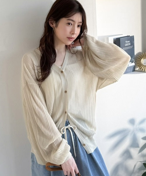 ひらっとサラッと心が躍る。オーバーサイズランダムタックシアーカーディガン ce1260606