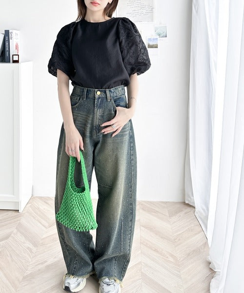オンオフ問わず万能に着回し。シアー花柄刺繍ボリュームスリーブブラウス ce1240036