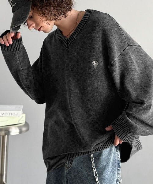 【Classical Origin】「自分ウケ最強。」綿100％刺繍入りピグメント加工Vネックセーター／Pigment-Dyed 100% Cotton Embroidered V-Neck Sweater co0780016