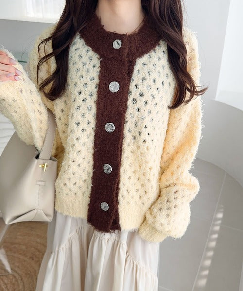 【mily bilet】バイカラー映えがお洒落見えの鍵。メタルボタン使いフェザーヤーン前後２wayニットカーディガン mi1029157