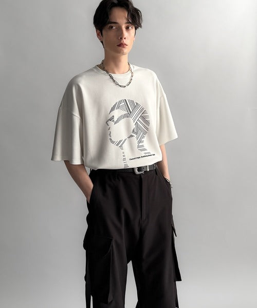 「視線を独り占め。」フェイスグラフィックオーバーサイズTシャツ／Face Graphic Oversized Double-Knit T-Shirt co1010006