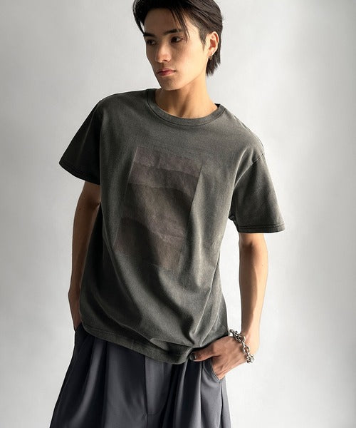 「即トレンド男子。」タイトフィットピグメント加工プリントTシャツ／Tight Fit Pigment-Dyed Print T-Shirt co1010001