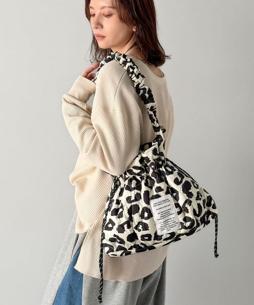 《JaVaジャバコラボ》2wayシルエットでシーンを選ばず活躍♪キルティングパフィドロストバッグ jv1179077