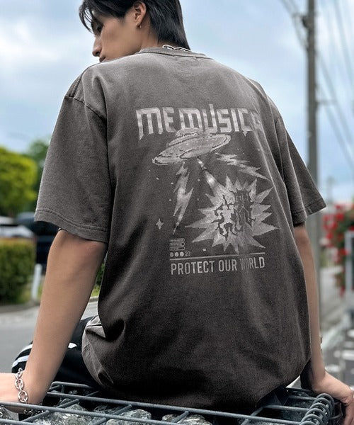 「1着でキマる。」ピグメント加工マットグラフィック柄Tシャツ / Pigment-Washed Matte Graphic T-Shirt co1150028