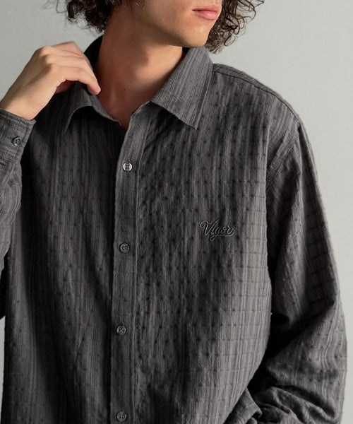 【Classical Origin】「凹凸感の存在感。」綿100％胸元刺繍入りドビー織シャツ（長袖）／Dobby Weave  Embroidered Shirt co1320003