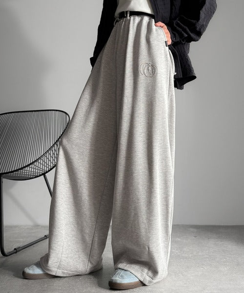 【Classical Origin】「シルエット推し。」アップリケデザインオーバーサイズスウェットパンツ／Applique Detail Oversized Sweatpants co1150046