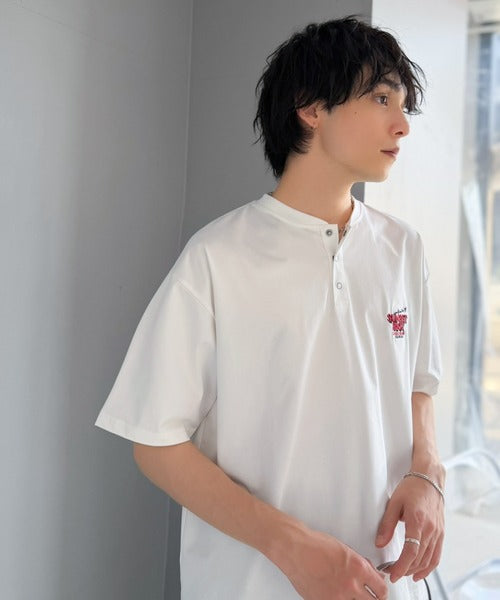 《JaVaジャバコラボ》【接触冷感機能付き】ツアーロゴ刺繍 ヘビーウェイト素材 ヘンリーネックTシャツ（半袖） jo1320023