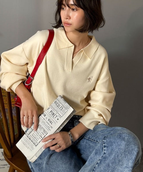 《JaVaジャバコラボ》大人の抜け感をプラス◎胸刺繍ハーフミラノスキッパーニット jv1260490