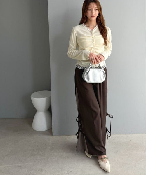【mily bilet】レース×ギャザー×パールボタンで甘さをぎゅっと。テレコレース前立てトップス（長袖） mi1359077