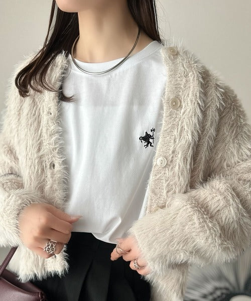 後ろ姿も、抜かりなく。胸刺繍 シルケット素材 ゆったりシルエット レイヤード バックヘンリー 長袖 ロンTEE ce1020307