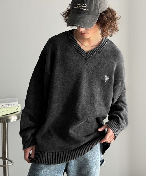 【Classical Origin】「自分ウケ最強。」綿100％刺繍入りピグメント加工Vネックセーター／Pigment-Dyed 100% Cotton Embroidered V-Neck Sweater co0780016