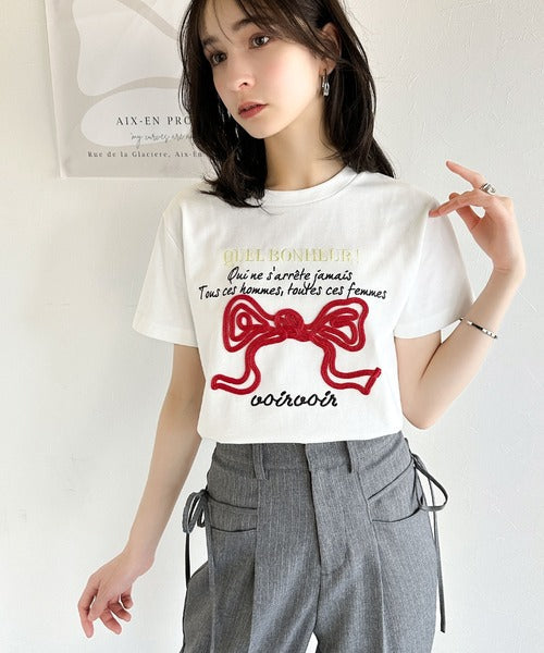 【mily bilet】華やか大人ガーリー。リボンコード刺繍プレートデザインTシャツ mi1329025