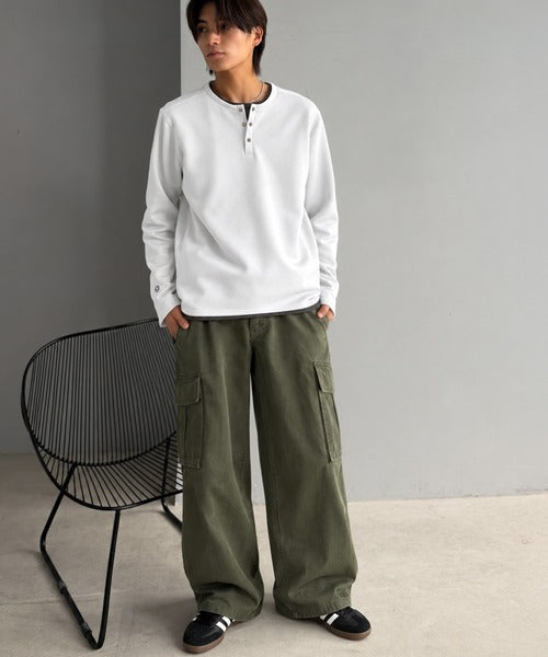 《Classical Origin》首元と袖口で魅せる、大人のゆるT。ダンボール素材ドット釦ヘンリーネックTシャツ（長袖） co1010058
